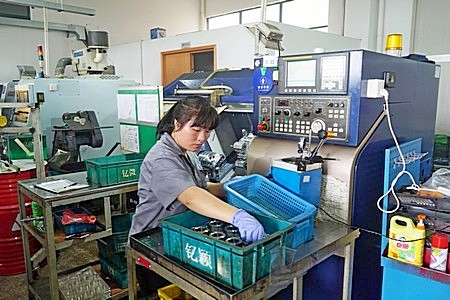 color coded totes for workpieces